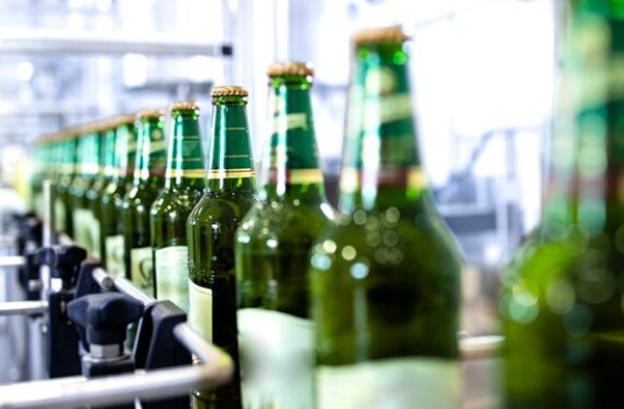 Copakcing in glass bottles